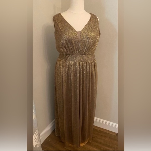 Candalite Dresses & Skirts - Plus Dress ✨